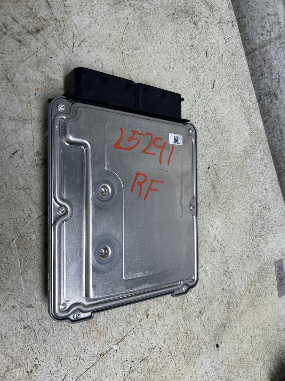2022 MASERATI LEVANTE 3.0L Engine Computer OEM Part Number 670104910
