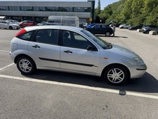 2004 54 Ford Focus 1.6 Zetec 5-Door Hatch - Air-Con - DAB - Full Service History