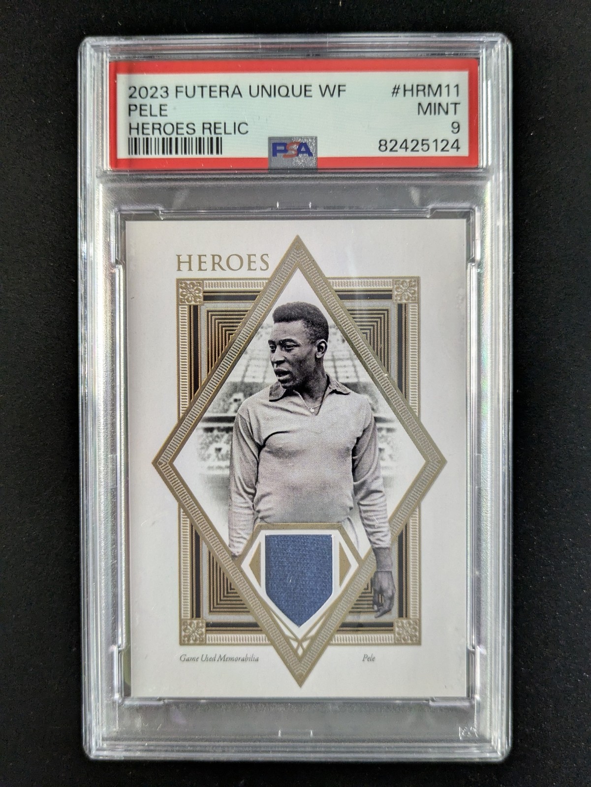 2023 Futera Unique World Football PELE 41/45 Patch Heroes Relics #HRM11 PSA 9