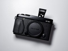 Fujifilm X-E1 Mirrorless Body X-Trans EVF XE1 - 1 Year Warranty, Excellent Fuji