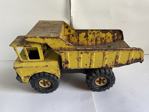 Vintage TONKA Dump Truck XMB-975 (18) - Picture 1 of 6