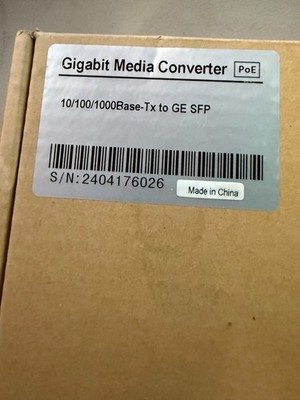 Gigabit Media Converter PoE 10/100/1000Base-Tx to GE SFP