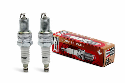 2 Stück Zündkerze Champion RA8HC Copper Plus für BigTwin ab 99 Sportster 86-13