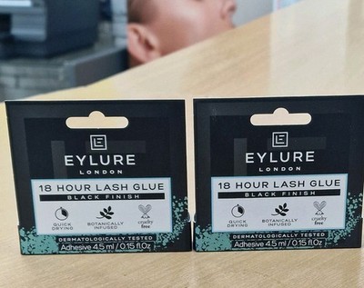 2 x Eylure London 18 Stunden Wimpernkleber Latexfrei. Black Finish. 4,5ml