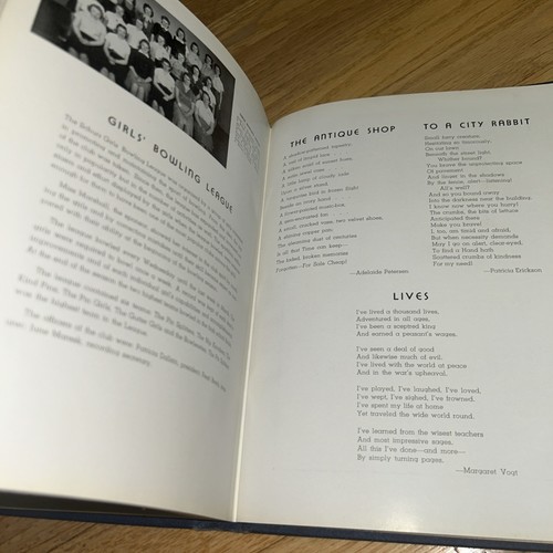 1941 CARL SCHURZ HIGH SCHOOL, CHICAGO YEARBOOK - Schurzone - Picture 17 of 19