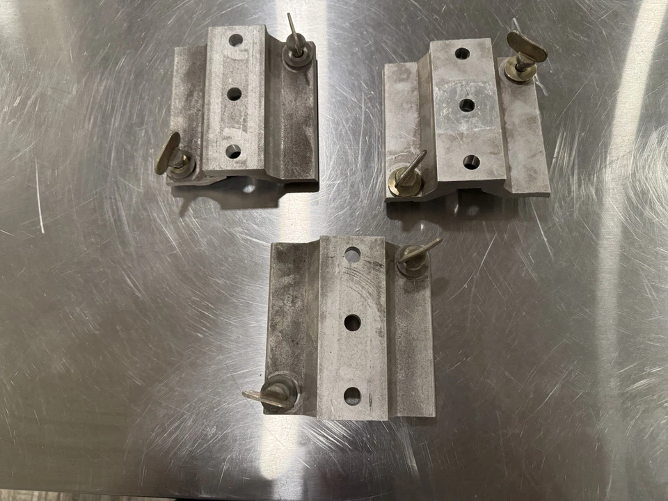 Martin Mac 250 + Krypton Entour Wash 300 Moving Head Spot Truss Mounting Bracket - Image 2 of 4