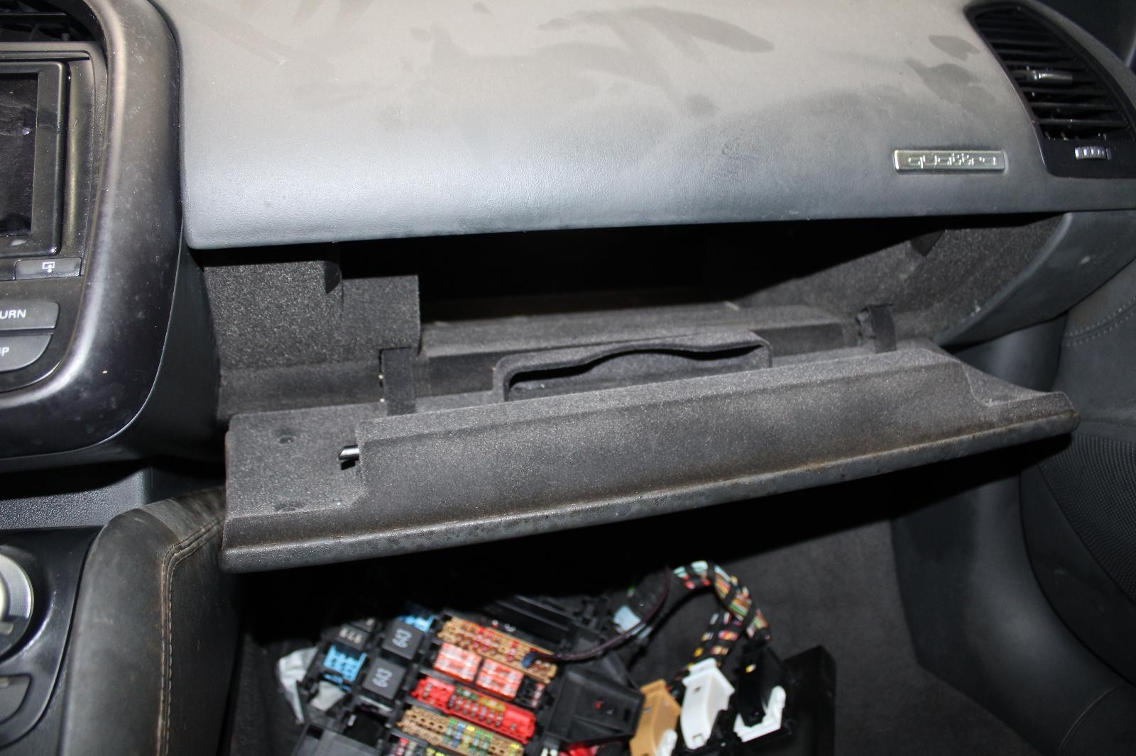 Audi R8 2011 Door framework