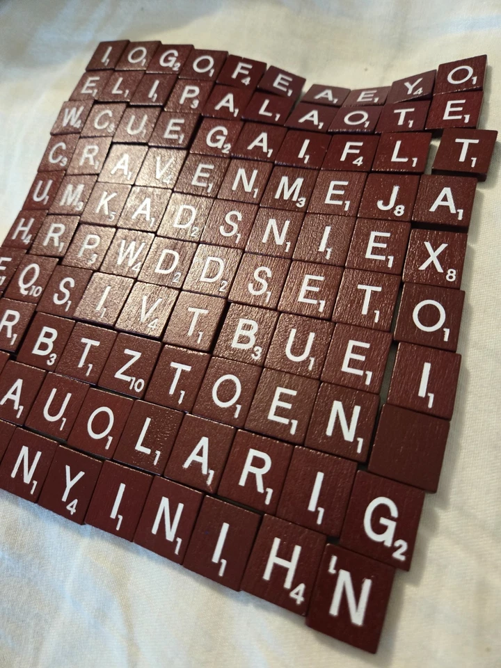 Scrabble Deluxe деревянный письмо плитки полный комплект 100 бордовый бордовый бордовый замены - Изображение 3 из 4
