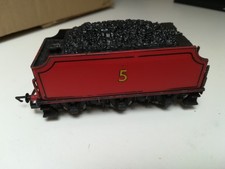 HORNBY R852	RED MOTORISED COAL TENDER ‘5’ FROM ‘JAMES’ (S4470)