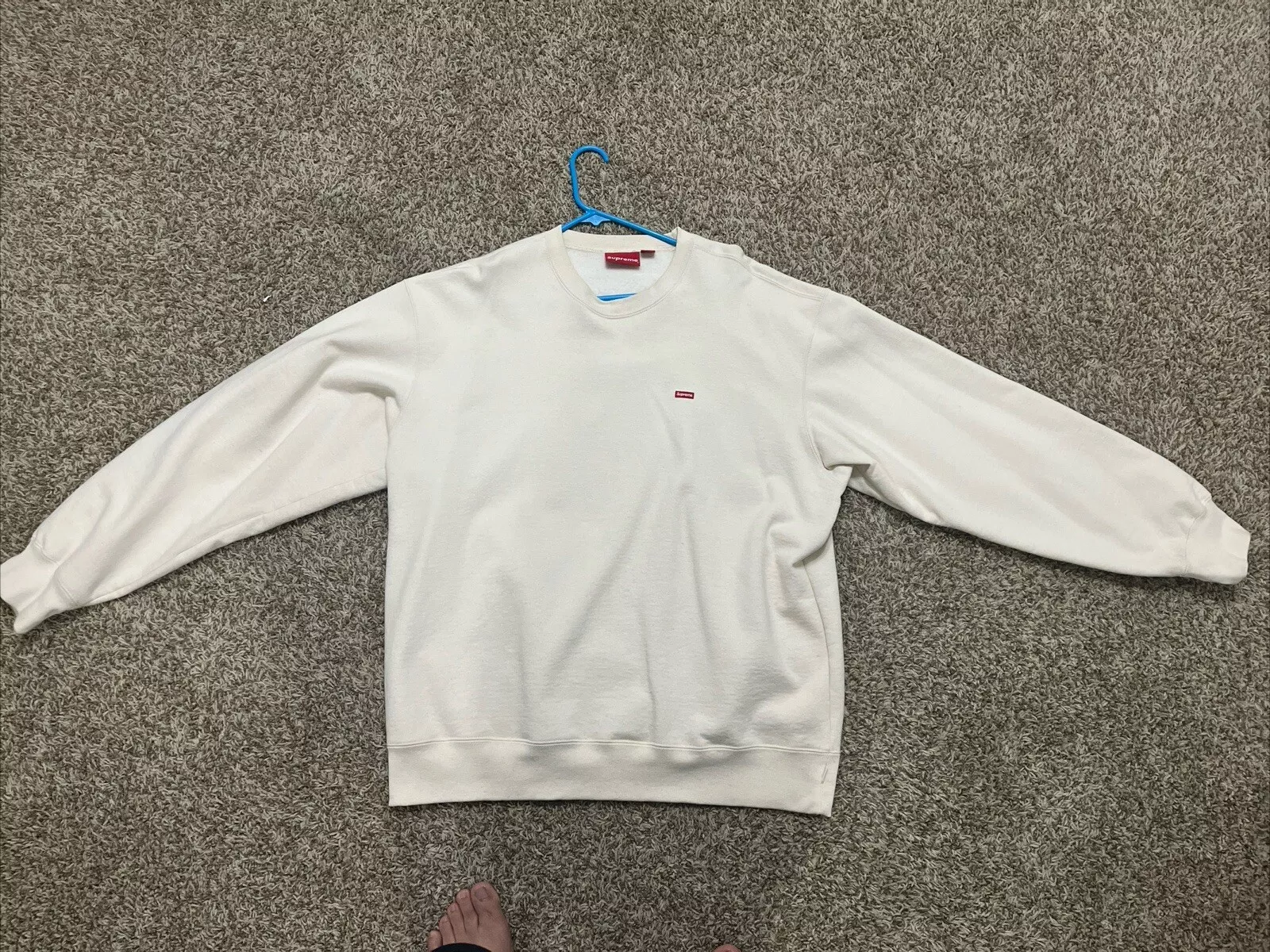 Supreme Natural petite boîte logo crewneck taille XL 100 % authentique.