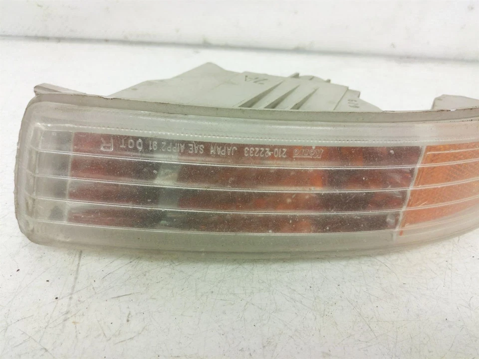 Acura Integra 1994-1997 Passenger Bumper Turn Signal Light Lamp 33300-St7-A01 - Image 2 of 4