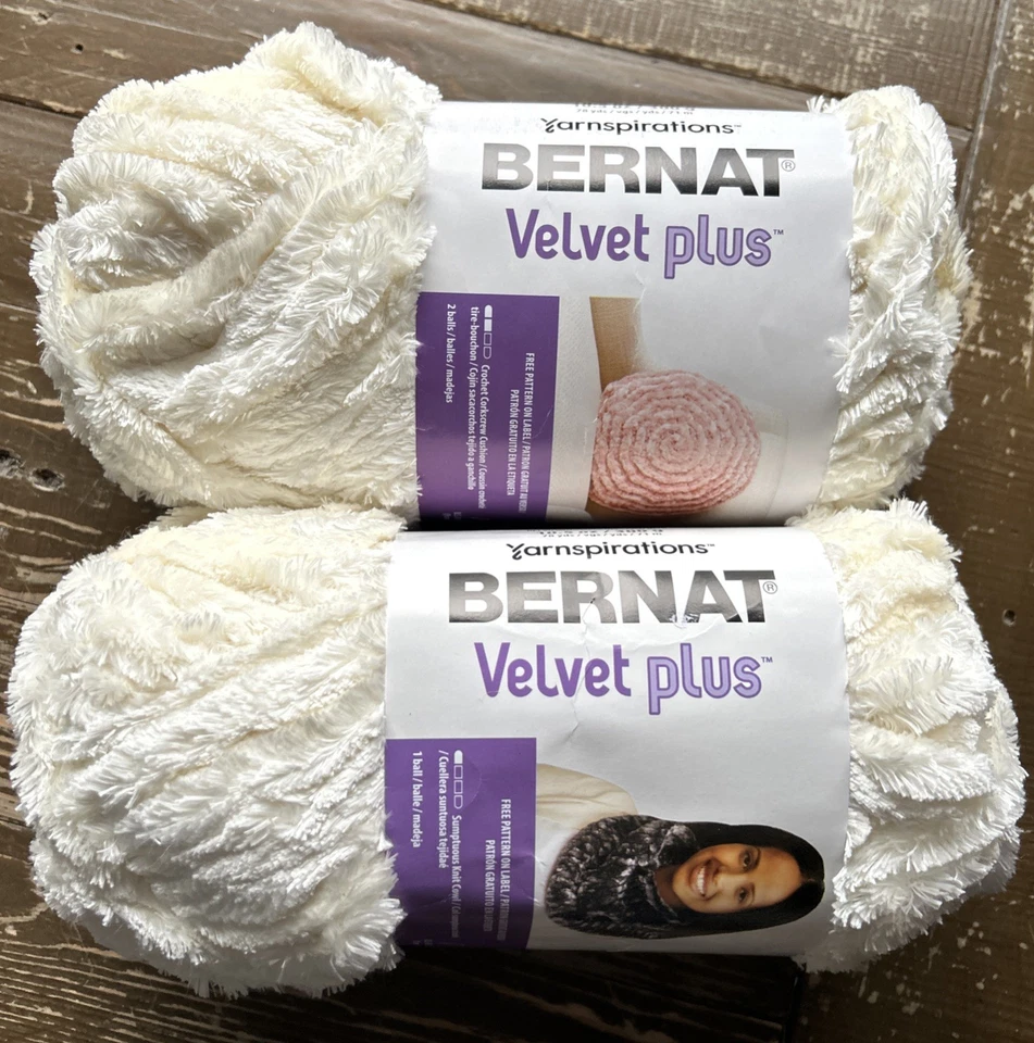 Neu Paket (2) Knäuel "Bernat" SAMT PLUS Garn creme Größe 6 Polyester je 78 Yds