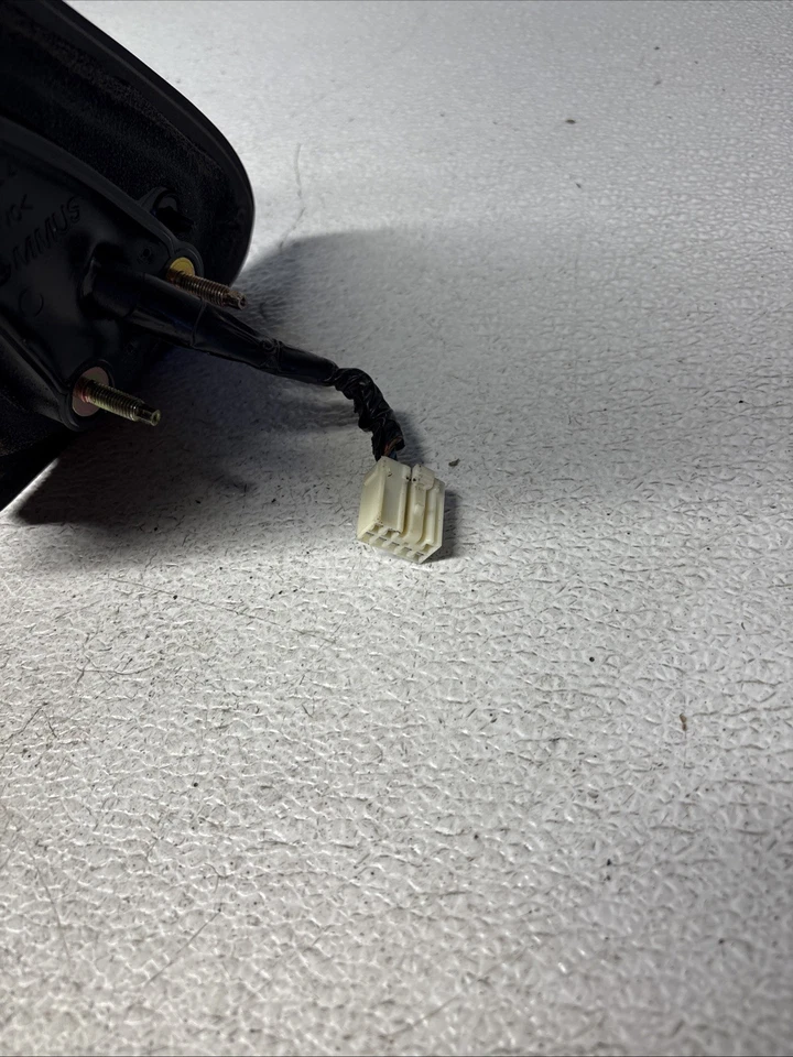 Espejo retrovisor eléctrico Toyota Sequoia 2001-2007 vista lateral izquierdo OEM Foto 2 de 4