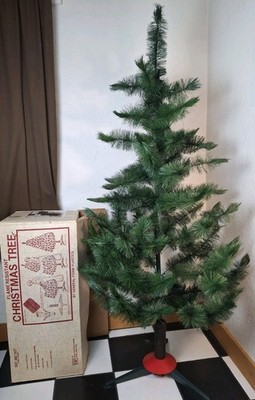 VTG General Foam Plastics Christmas Tree Bottlebrush 6 Feet Tall Scotch Pine