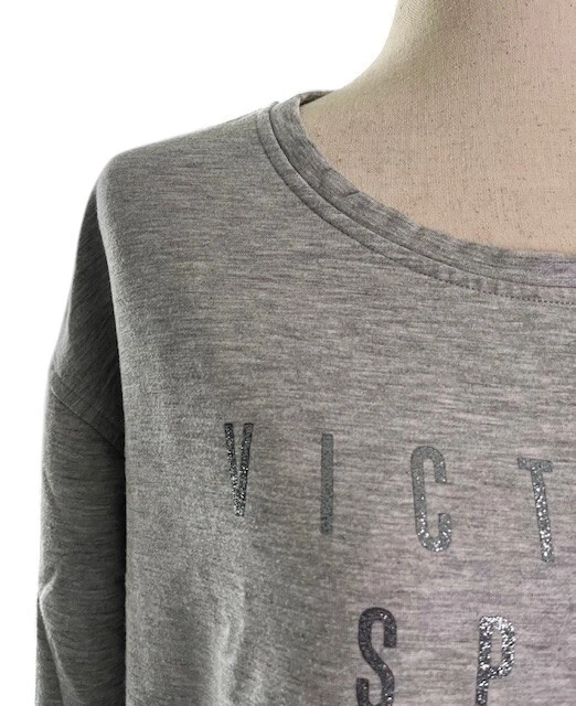 Victoria's Secret Sudadera Deportiva de Vellón con Volantes Gris Plata Logo Larga Lrg Usada en Excelente Condición Foto 2 de 4
