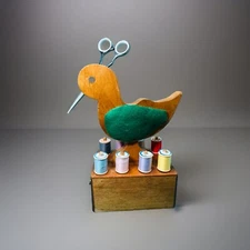 VTG Wooden Bird Duck Sewing Caddy Scissor & Thread Green Pin Cushion Wings