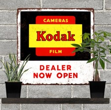 Telecamere Kodak Film Dealer Uomo Caverna Garage Negozio Insegna Metallo Repro 12x12" 60551