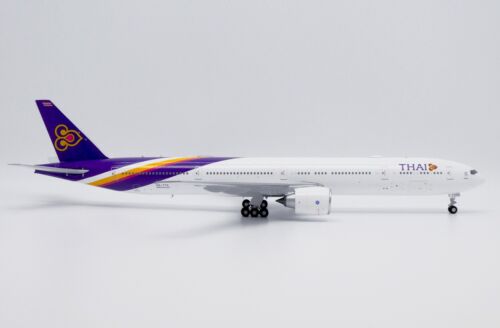 JC Wings 1:200 Thai Airways Boeing B777-300(ER) “Simongkhon – Flaps Up” HS-TTC - Picture 2 of 24