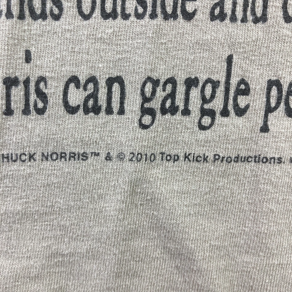 Camiseta Chuck Norris 2010 adulto XL bronceada gráfica hechos artes marciales karate Foto 4 de 4