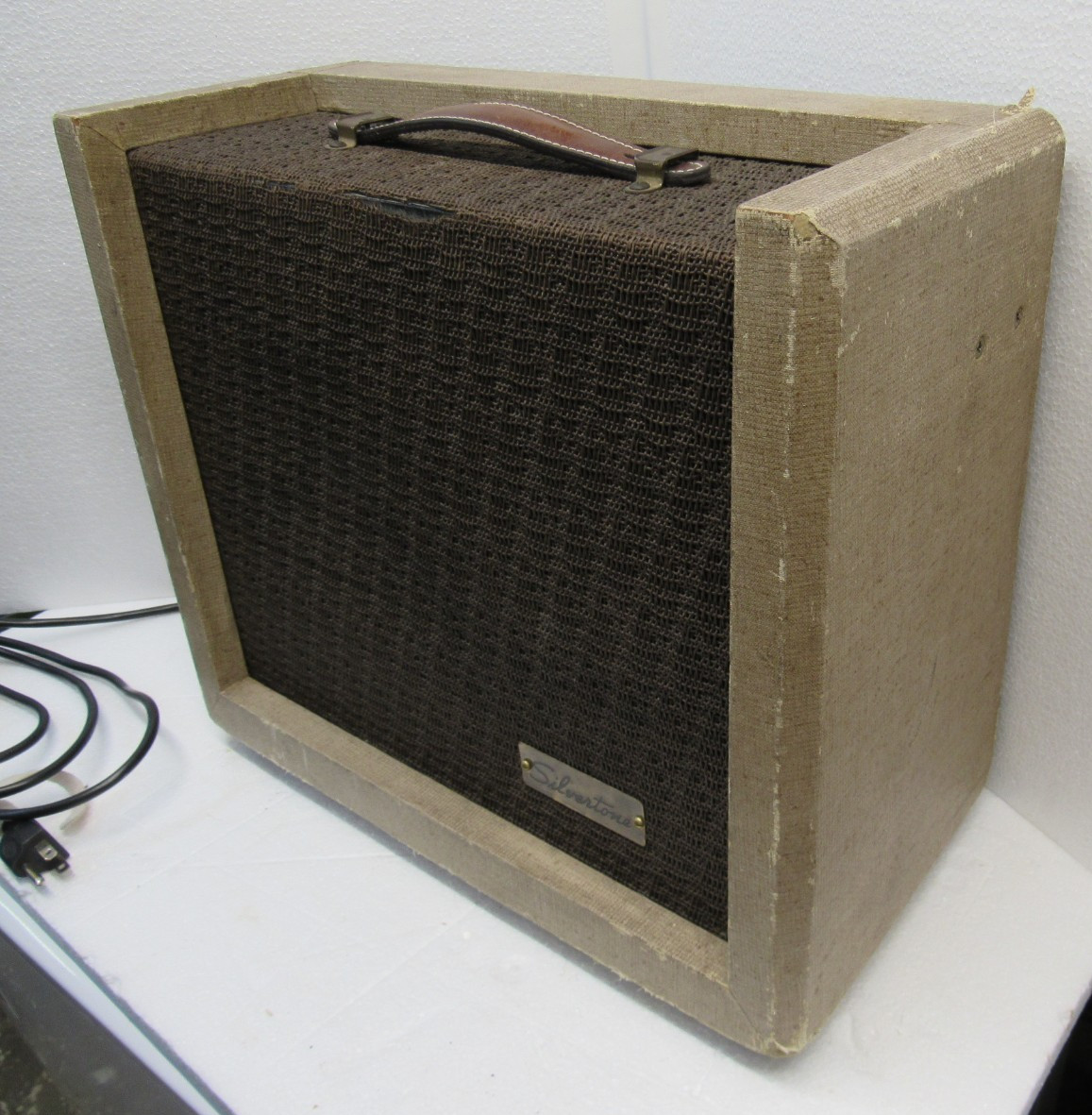 Silvertone 1391 amplifier cool Fifties design works great 6V6
