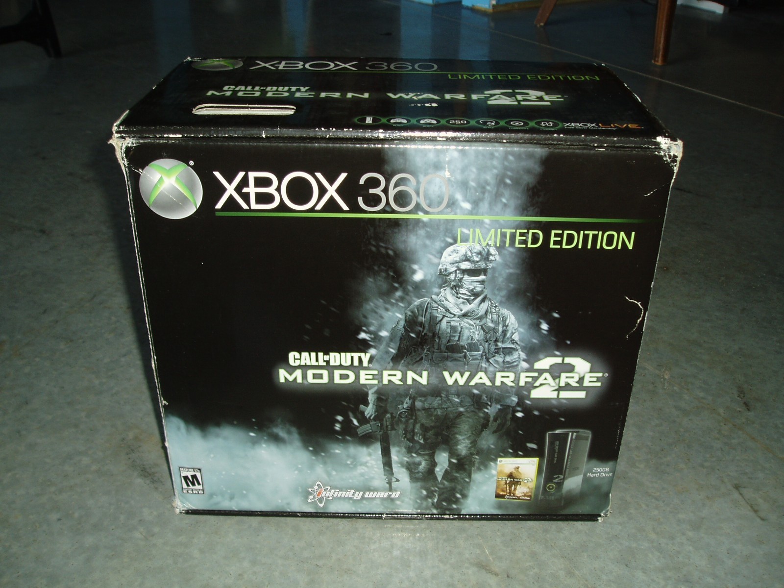 XBOX 360 MODERN WARFARE 2 GAME CONSOLE 2009 USED - NO MW2 GAME/ONE CONTROLLER