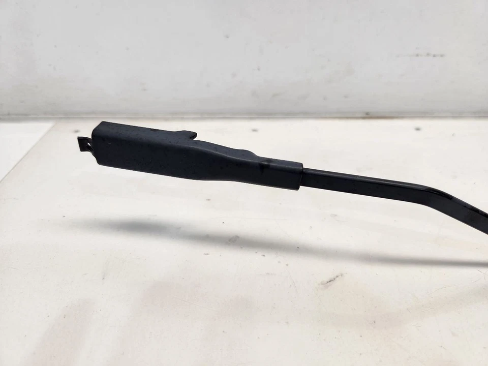 2014 Ford Taurus (Police Pack) Passenger Right Wiper Arm  - Image 2 of 4
