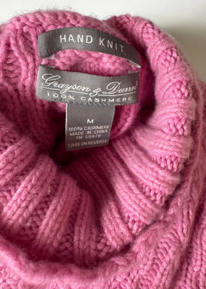 Cuello alto de cachemir tejido a mano rosa para mujer Grayson & Dunn talla pequeña Foto 4 de 4