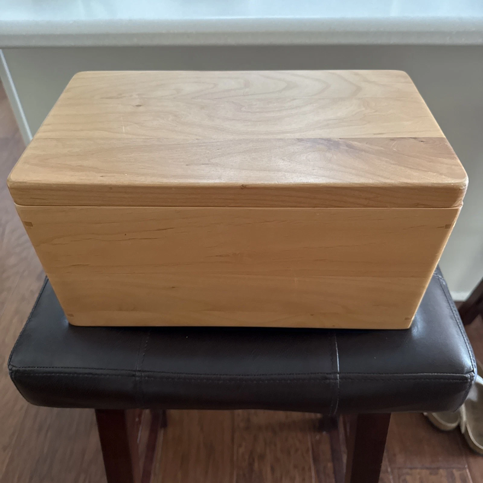 Crate & Barrel Carter McGuyer Alder Wood Bread Box with Slotted Lid
Opens in a new window or tab