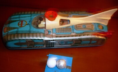 VINTAGE SPACE TOY UTOPIA TIN CAR HOLDAUTO LEMEZARUGYAR BATT. OPERATED 