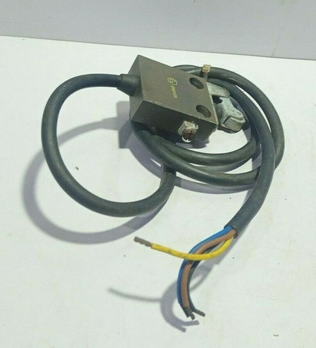 Schmersal Steute EX 12 WH 12714301 Position Switch 250V/5A AC-15 220V/0.16A DC13 - Picture 4 of 5