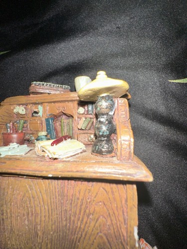 Uniquely Detailed Resin Busy Work Desk Keepsake Jewelry Trinket Box 3.5" X 2.5" - Picture 6 of 10