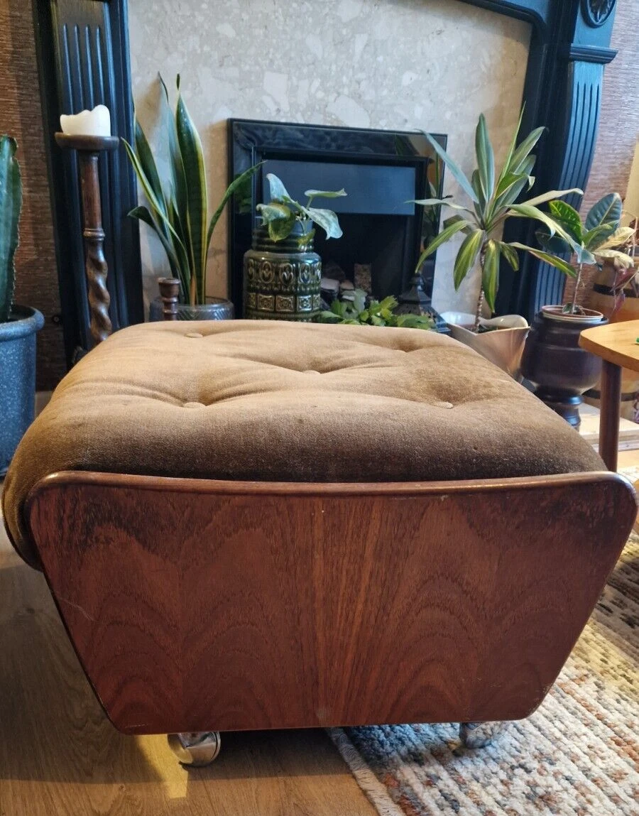 Saddle footstool 2024