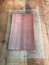 échantillon de placage de bois N6 DARK RED MERANTI