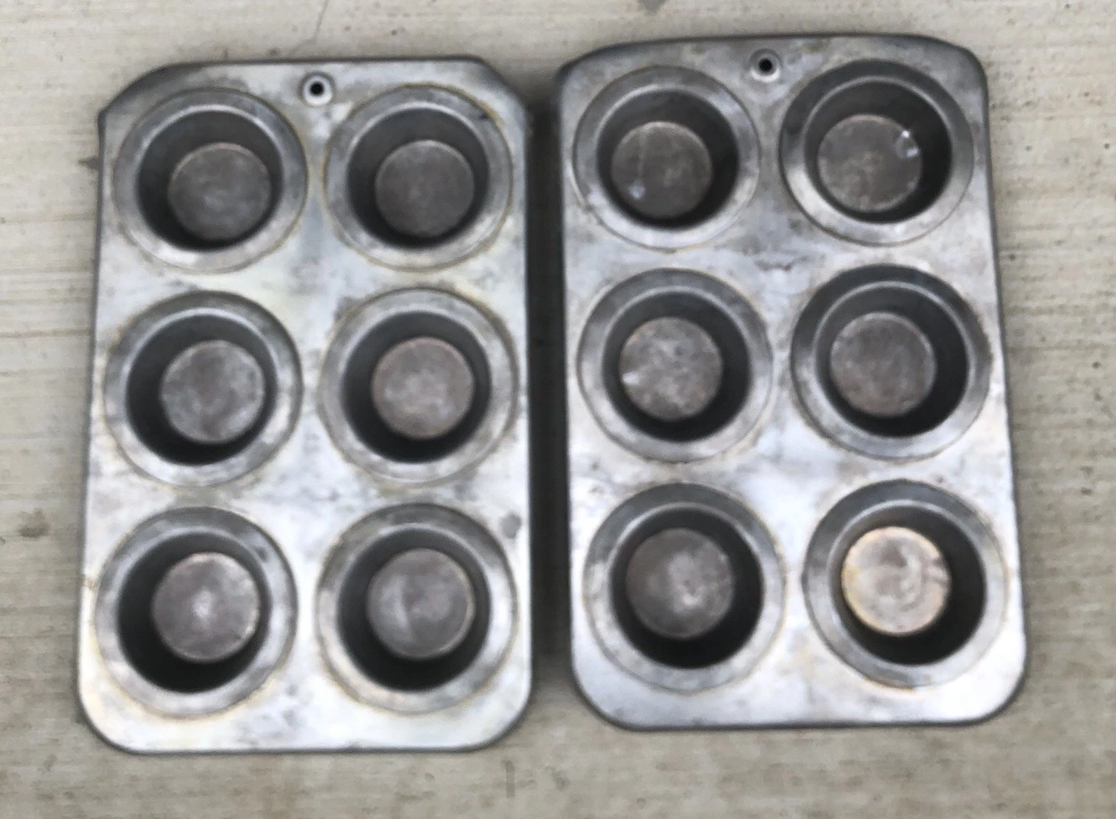 VTG two 2 REMA Air Bake Muffin Cupcake PAN 6 WELL Aluminum Double-Wall
Opens in a new window or tab