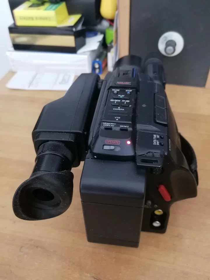 VIDEOCAMERA PANASONIC NV - G3E - Immagine 2 di 4