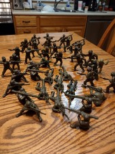 vintage 1960s lot of Marx and lido dark green WW2 soldiers
