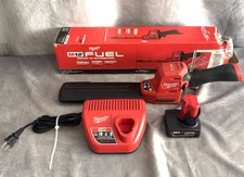 Milwaukee M12 FUEL 8" Hedge Trimmer Kit (2533 -21)+ Battery+ Charger