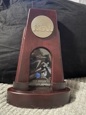 2009 Division 1 NCAA Outdoor Track & Field Player Trophy 2nd Place Team