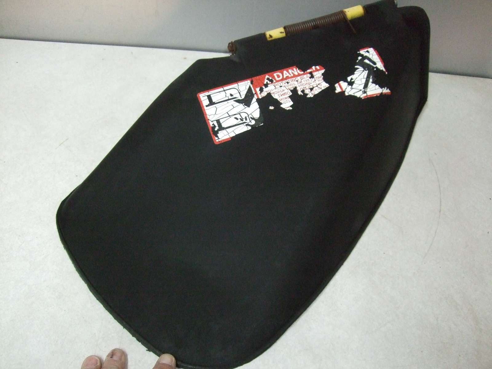 John Deere RX75,SX75,SRX75 Mower Deck Grass Deflector-Used-AM105423-For 30" Deck