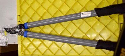 Astschere Gartenschere Gestell aus Metall Griffe PVC ca 61cm NEU