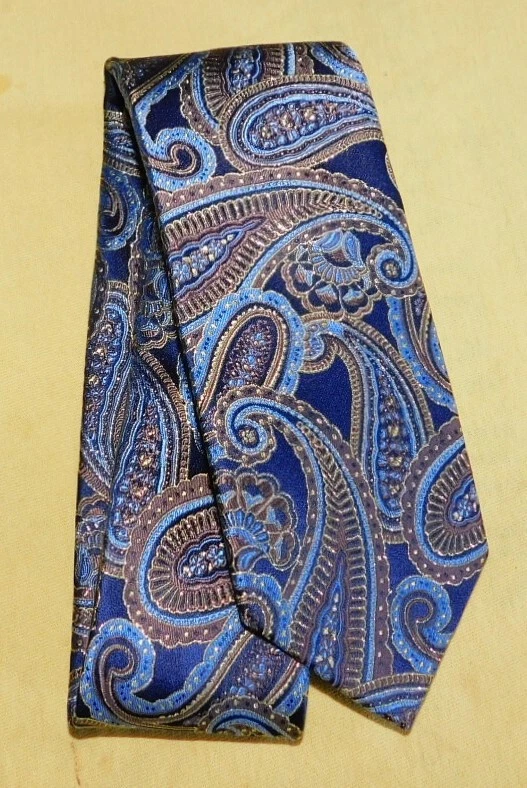 CORBATA PAISLEY PAUL FREDRICK AZUL/DORADO/AMARILLO SEDA/LÚREX - CORBATAS - CORBATAS DE DISEÑADOR. Foto 2 de 3