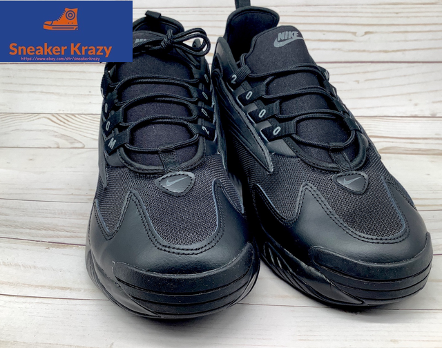 zoom 2k triple black