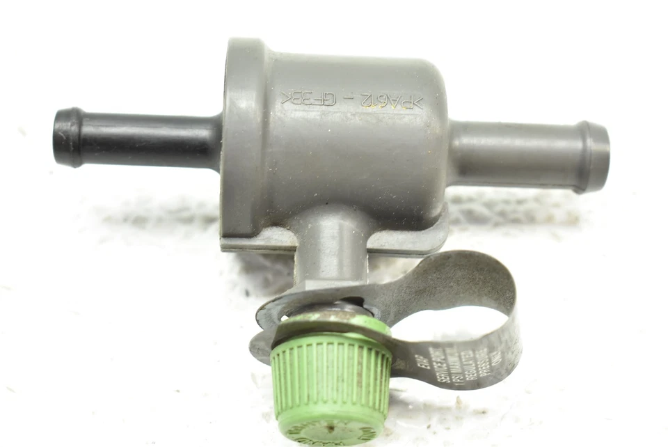 Nissan GT-R 2009-2015 válvula de puerto de servicio evap 09-15 Foto 4 de 4