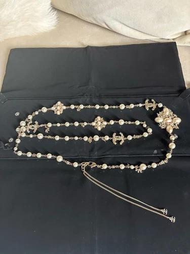 Collana di perle CHANEL vintage 63 cm. Controlla le foto per usura!!