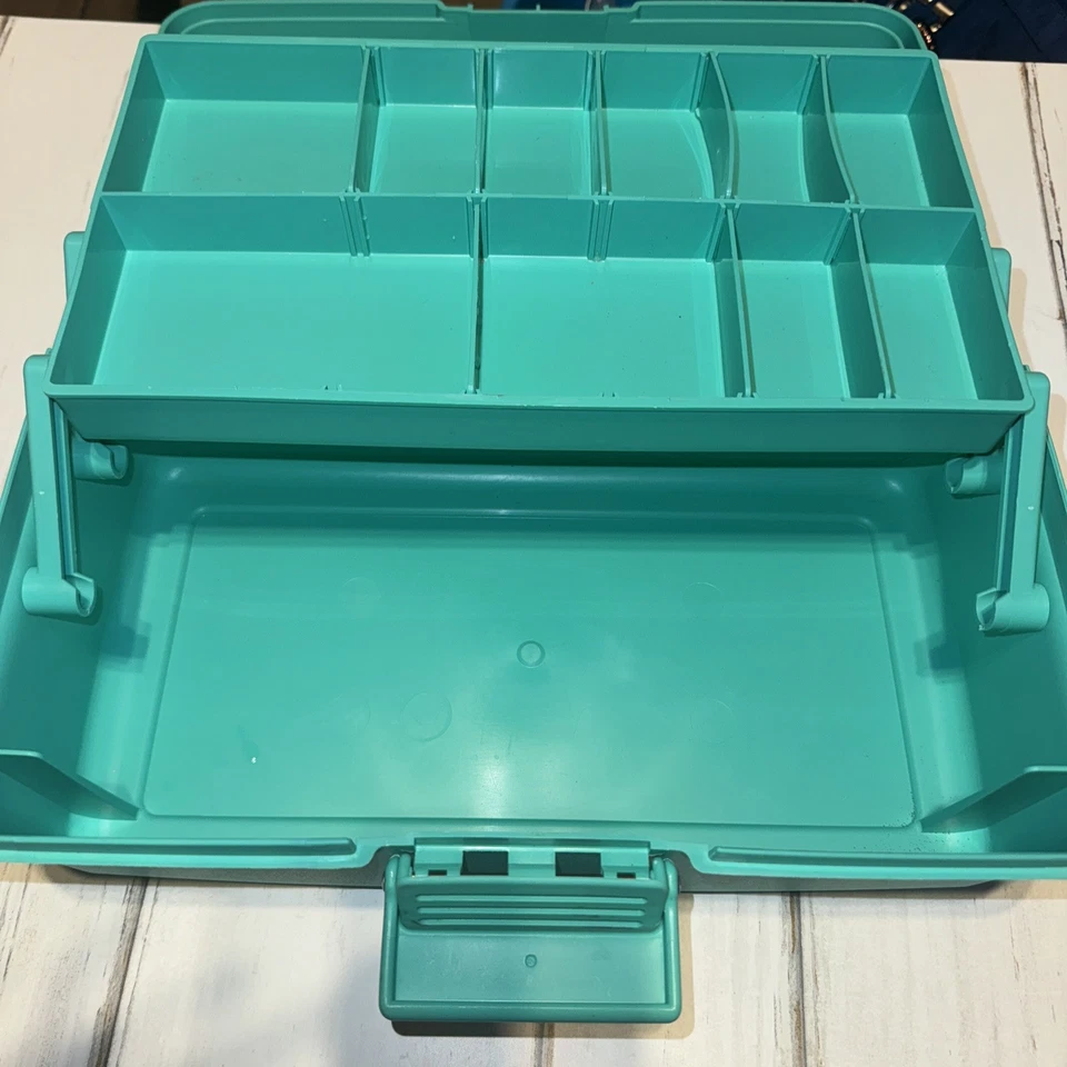 Vintage Beauticontrol Teal Green Makeup Case Tiered With Compartments 13" long - Image 3 of 3