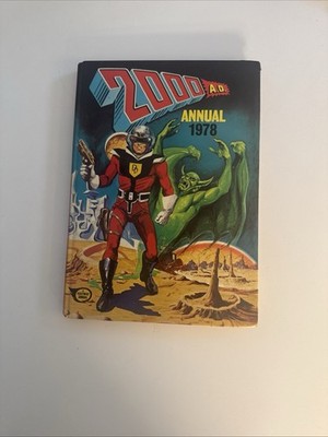 2000 AD 1979 UK ANNUAL - ALAN MOORE, Symbiote , JUDGE DREDD Hardcover Fleetway