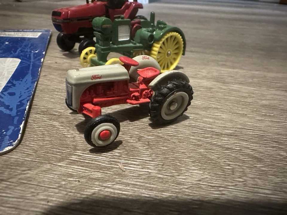 Ertl 1/64 Tractor Lot Of 4 Case IH Ford John Deere - Image 2 of 4