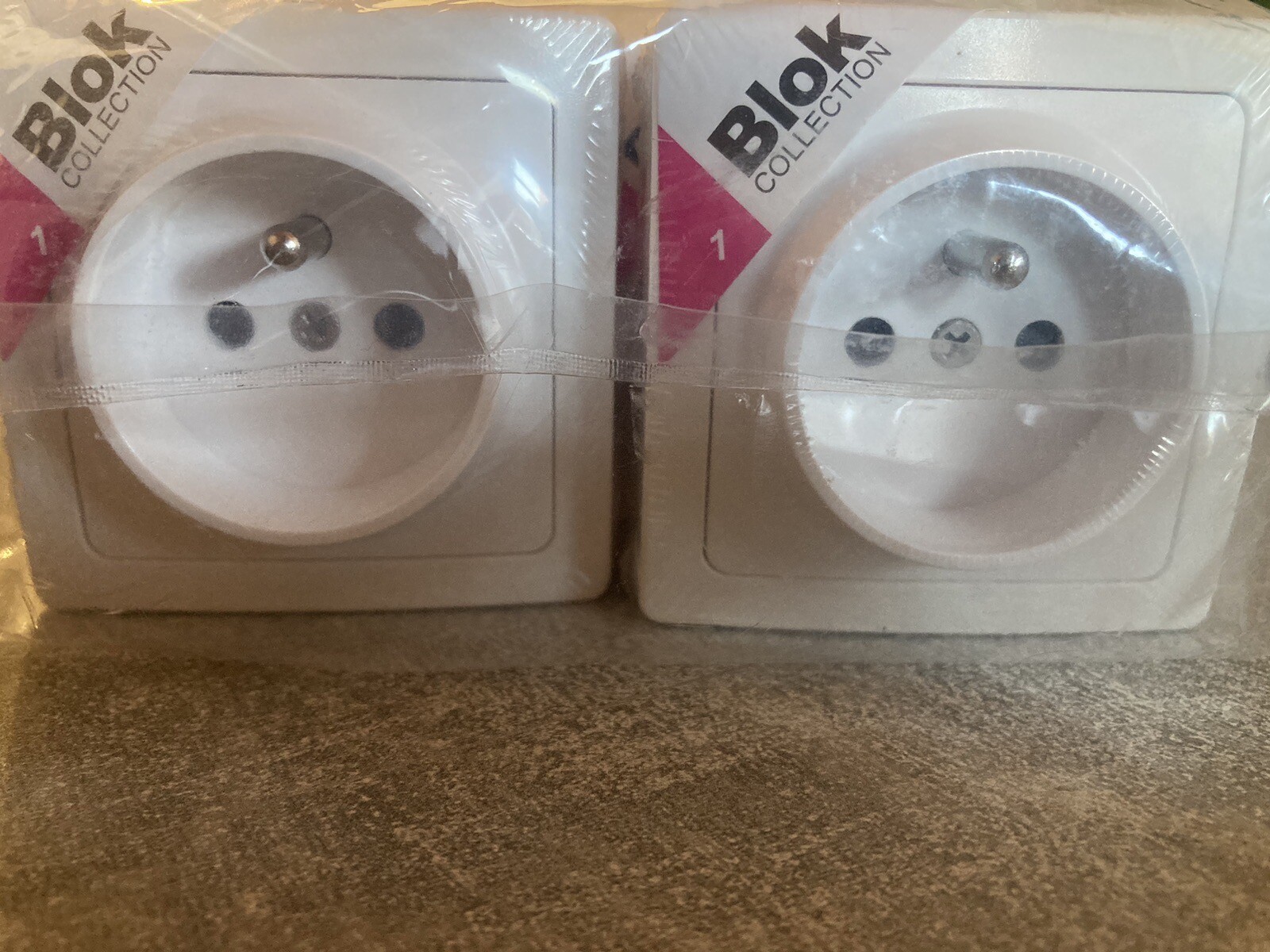 Bloc prise Debflex 2P+T securise pour eviter les risques de surcharge - 3
