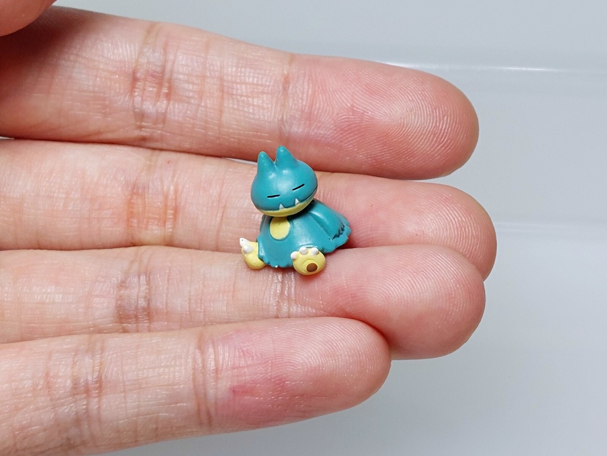 Snorlax Munchlax Pokemon Zukan 1/40 Scale Figure Tomy 2005 Japan