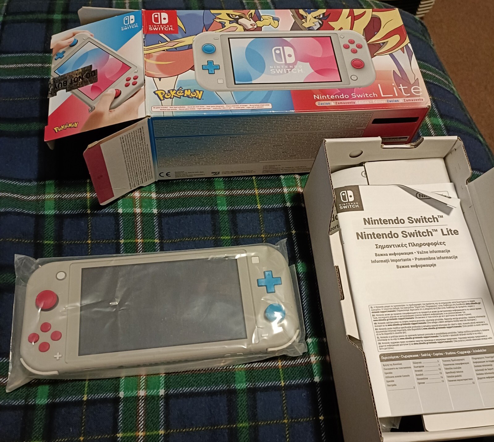 Nintendo Switch Lite Zacian and Zamazenta Edition Gaming Console